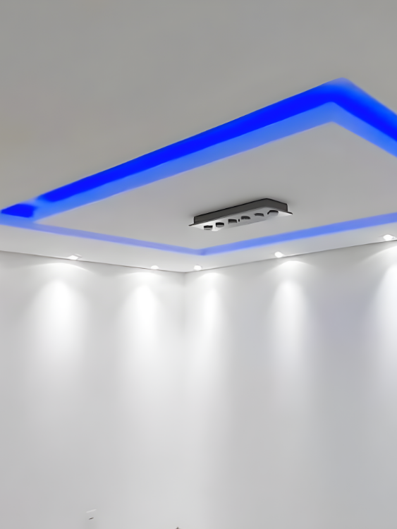 Forro rebaixado com LED indireto em projeto de gesso em Curitiba