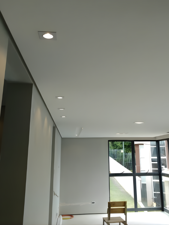 Forro liso em drywall para sala comercial em Curitiba